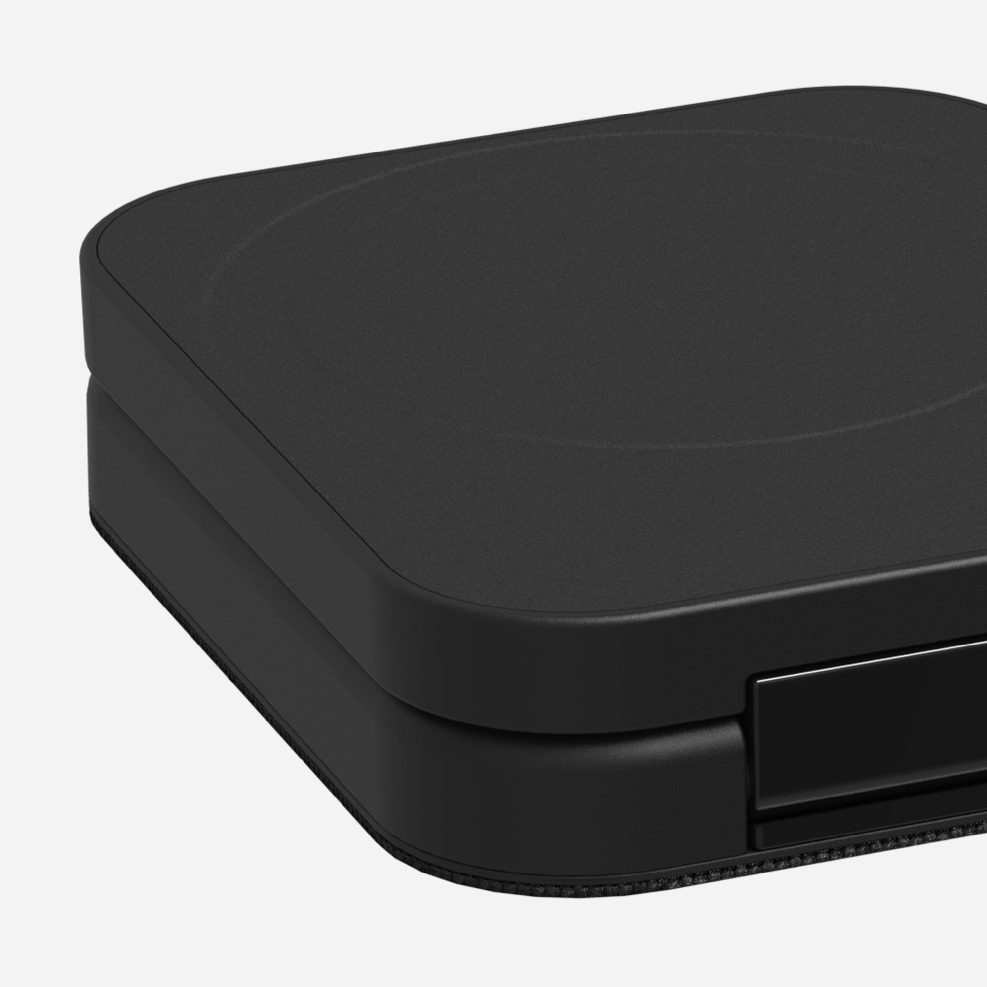 3-in-1 Portable Travel Charger with MagSafe Global Edition